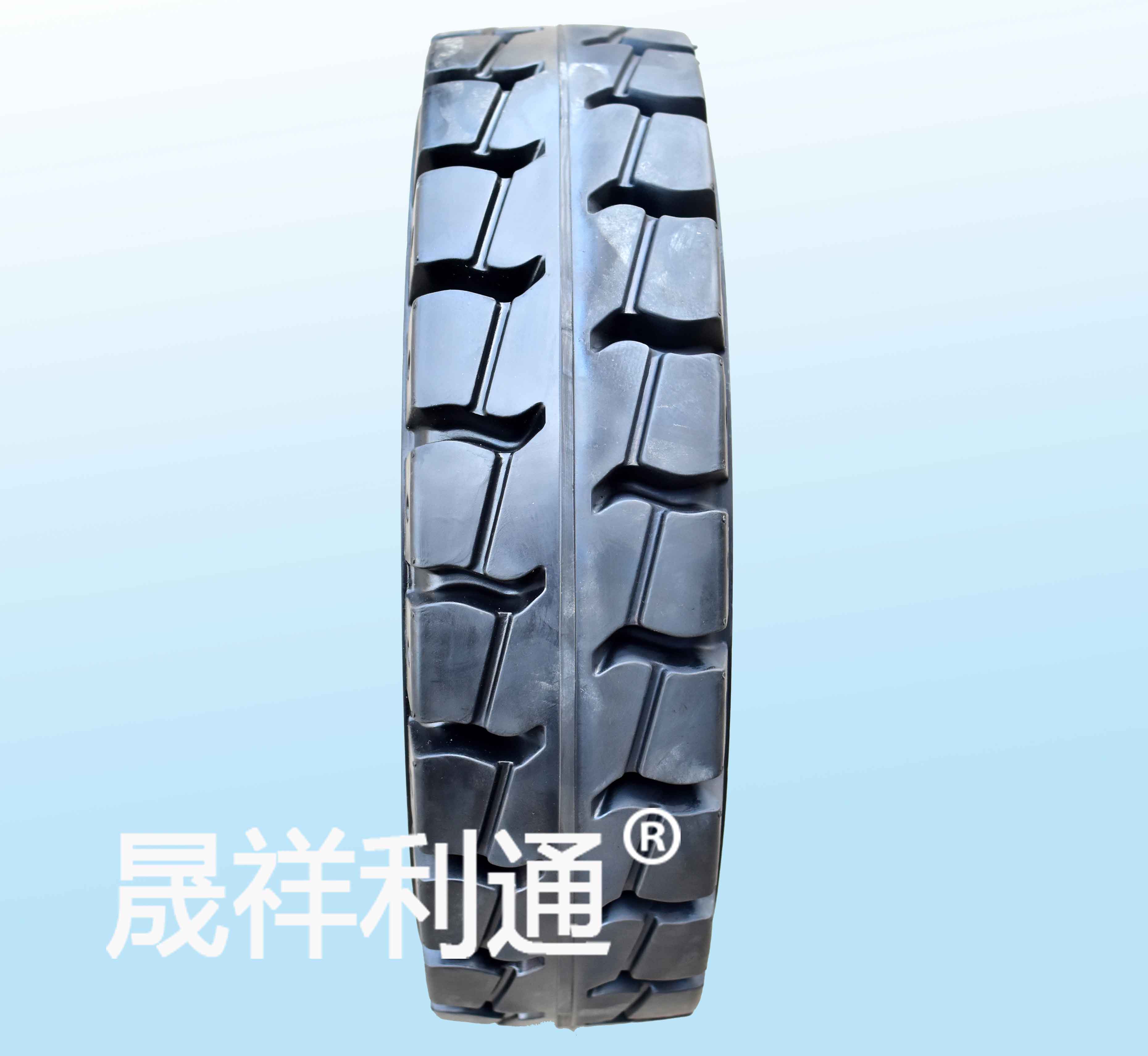 实心轮胎